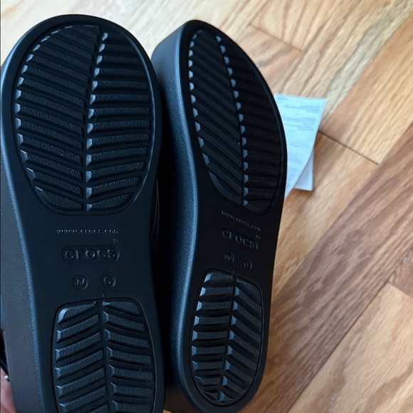 CROCS Women's Black Braided Slingback Platform Sandals - Picture 4 of 7